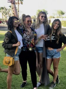 ニーナ・ドブレフ　私服コーデ