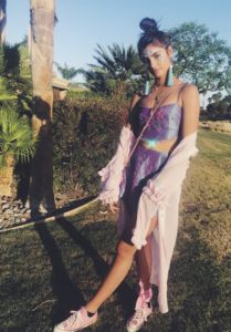 テイラーヒル私服コーデ