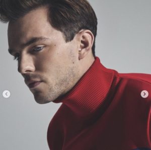 ニコラスホルト